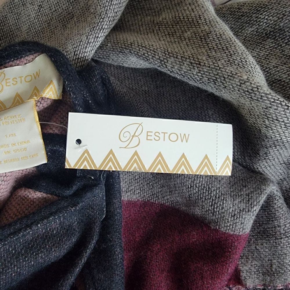 Bestow Color Block Poncho NWT. Size L. - Picture 7 of 8